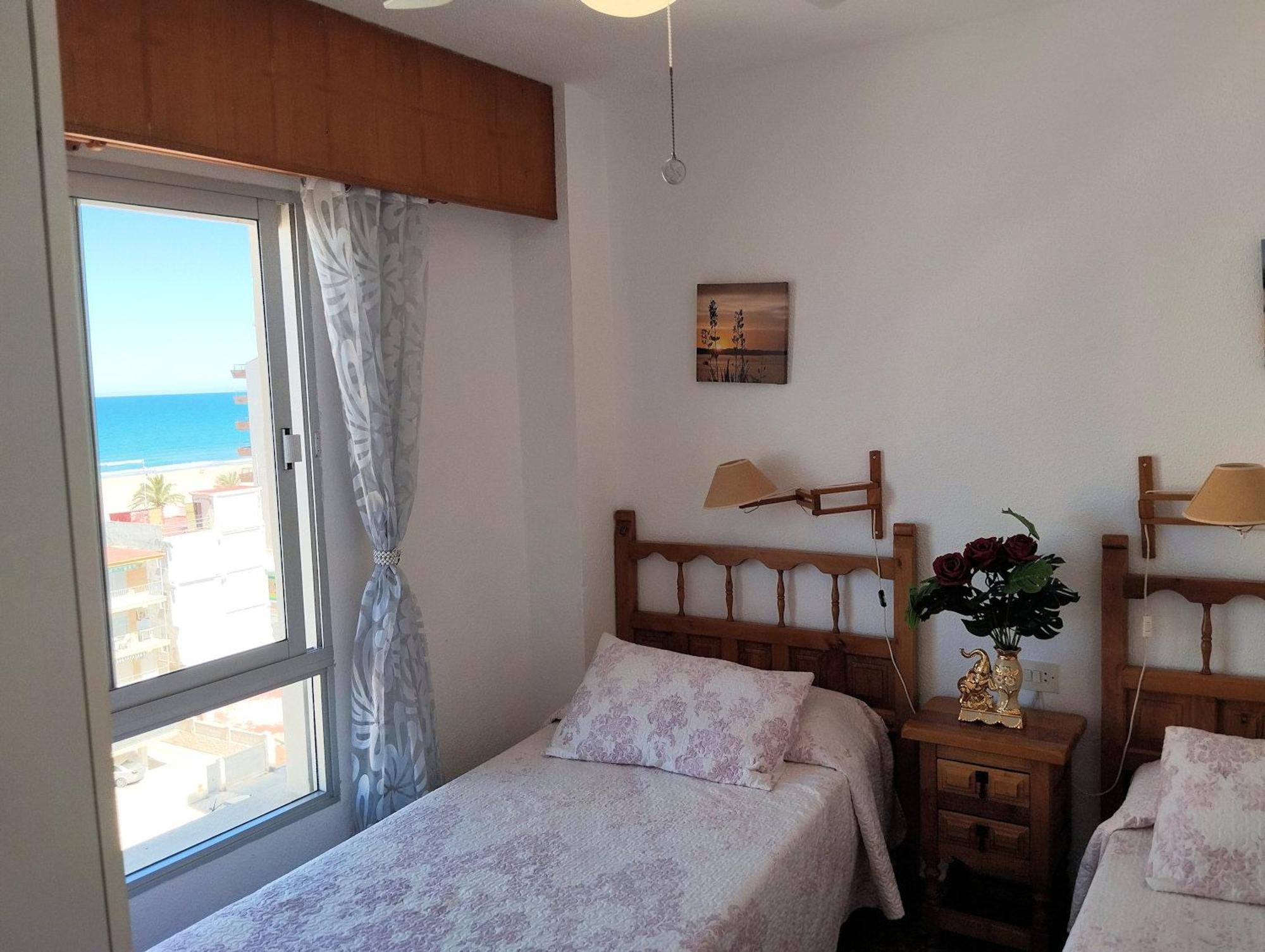 El Tiburon - Piso Con Espectaculares Vistas Al Mar - Solo Para Familias Ideal Para 4 Personas - Aire - Calefaccion - Ganador Award 2025, 2024, 2023, 2022 Playa de Gandia Екстер'єр фото